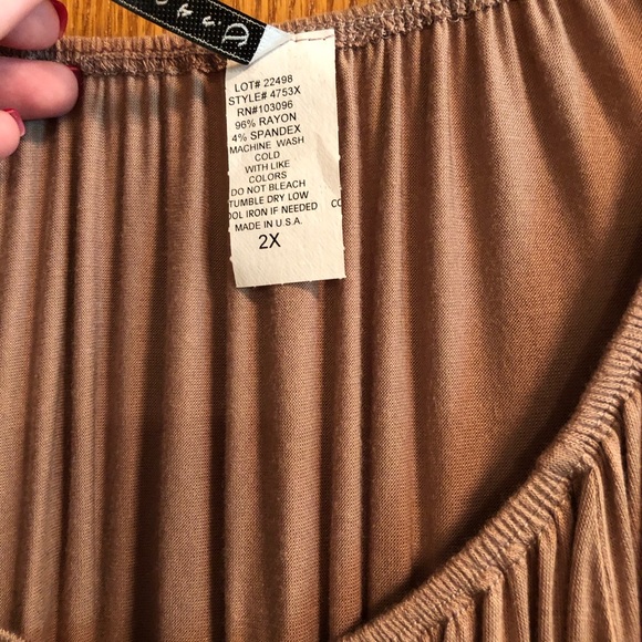 Top - Picture 2 of 2